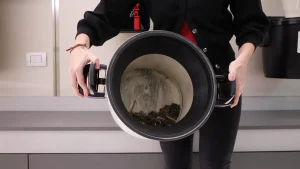 Dove finisce la polvere in un impianto aspirapolvere centralizzato? La risposta ti sorprenderà