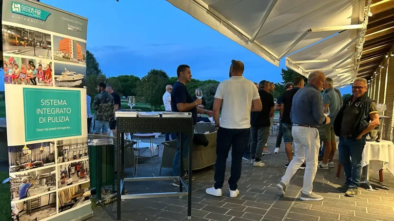 Il vento di cambiamento arriva a Lignano: aria indoor e pulizie al centro del dibattito