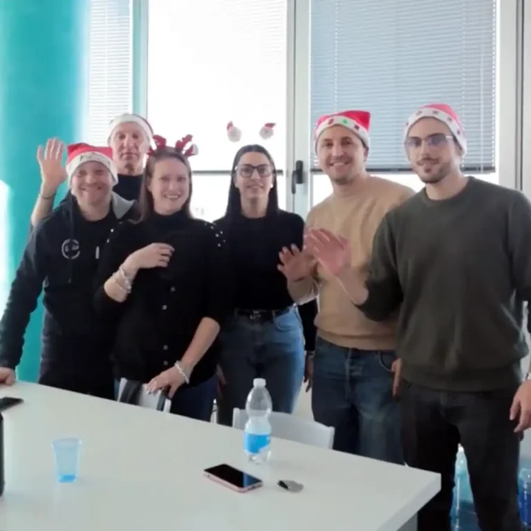 Quando il lavoro diventa squadra. I nostri auguri di Natale